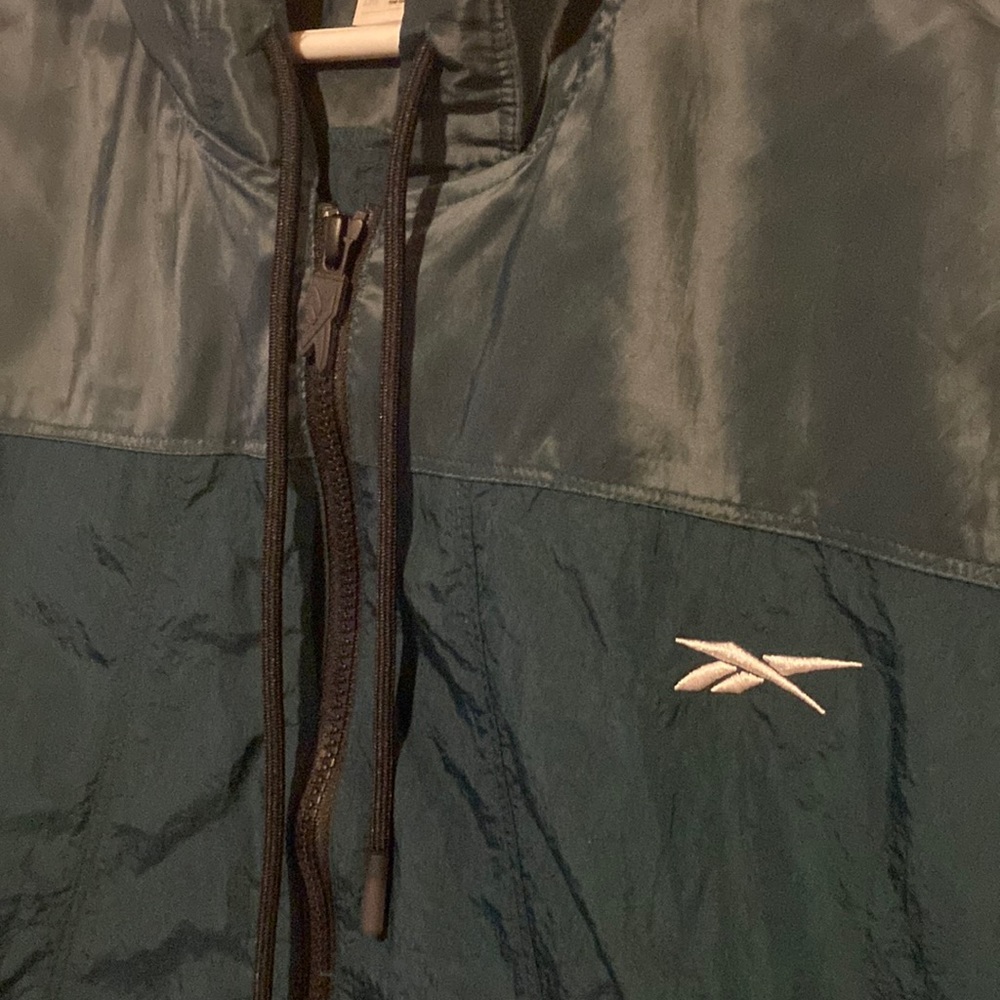 Mens Reebok Jacket. - Picture 2 of 11